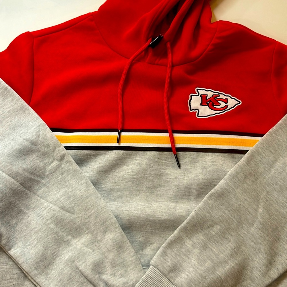Authentic cozy and comfortable new KC chiefs hoodie.